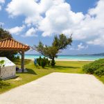 久米島町奥武島の畳石・入口付近（横）：No.3363